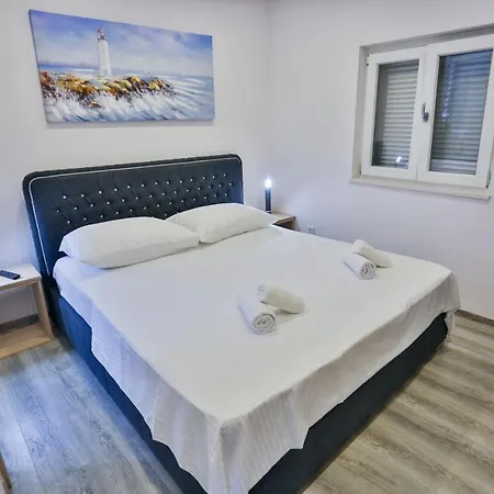 Family Friendly House With A Swimming Pool - 15909 * Сплит