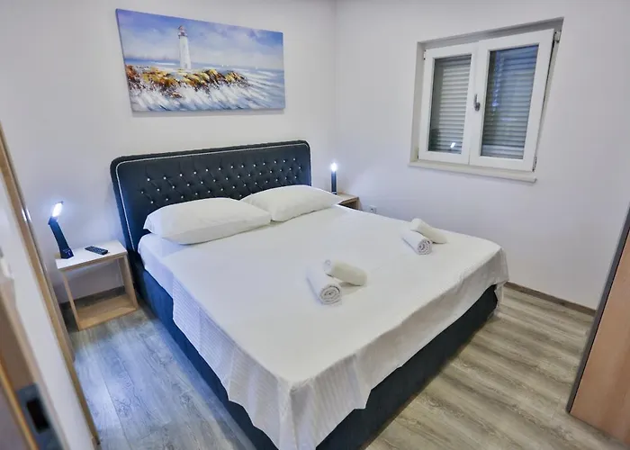 Family Friendly House With A Swimming Pool - 15909 * 스플리트