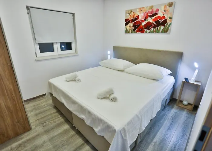 펜션 Family Friendly House With A Swimming Pool - 15909