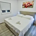 Nyaraló Family Friendly House With A Swimming Pool - 15909