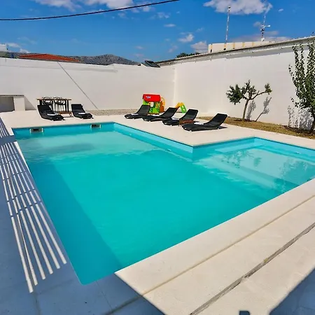 Holiday home Family Friendly House With A Swimming Pool - 15909 Split