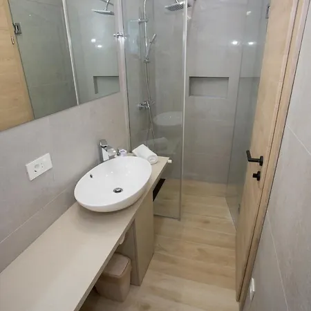 Holiday home Family Friendly House With A Swimming Pool - 15909