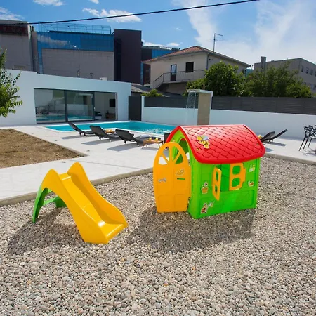 Nyaraló Family Friendly House With A Swimming Pool - 15909