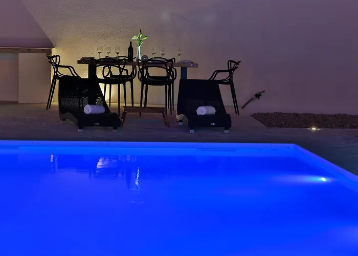 Family Friendly House With A Swimming Pool - 15909 * ספליט